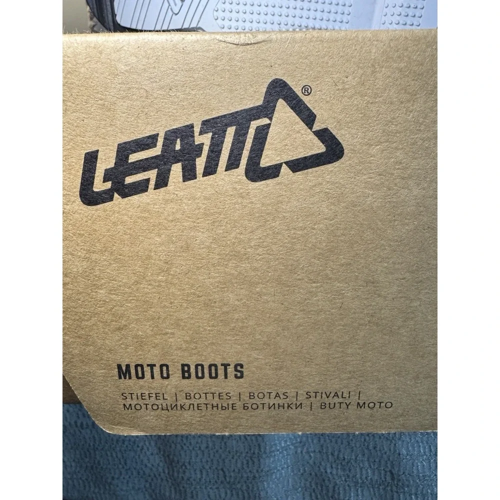 LEATT Black White Side Locking Moto Boots Off-Road Dualzone Sole 3.5 JR - Picture 8 of 11